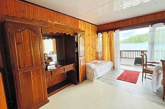 Chez Batista 2* Anse Boileau